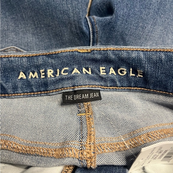 American Eagle Outfitters NWT Distressed Skinny Jeans Sz 2 Short - Picture 8 of 9